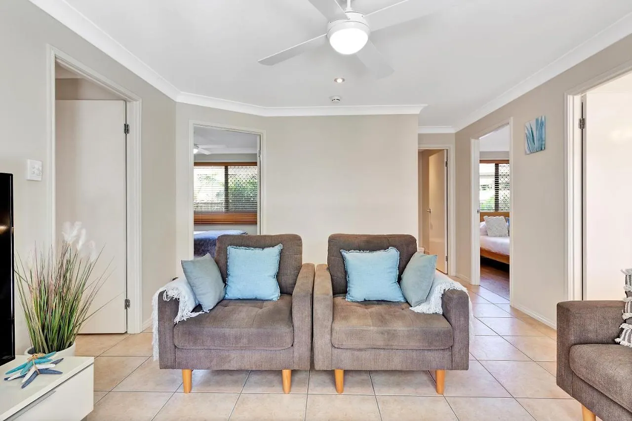 Pet Friendly 5 Bedroom Family Home W Pool At Caloundra Caloundra West