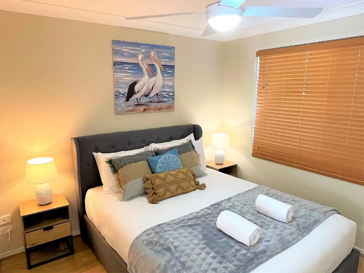 Pet Friendly 5 Bedroom Family Home W Pool At Caloundra Caloundra West Австралия