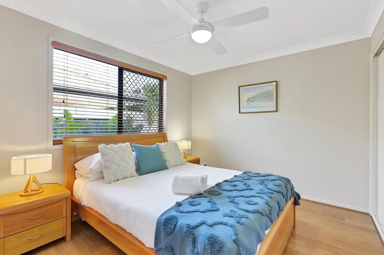 Дом отдыха Pet Friendly 5 Bedroom Family Home W Pool At Caloundra Caloundra West Австралия