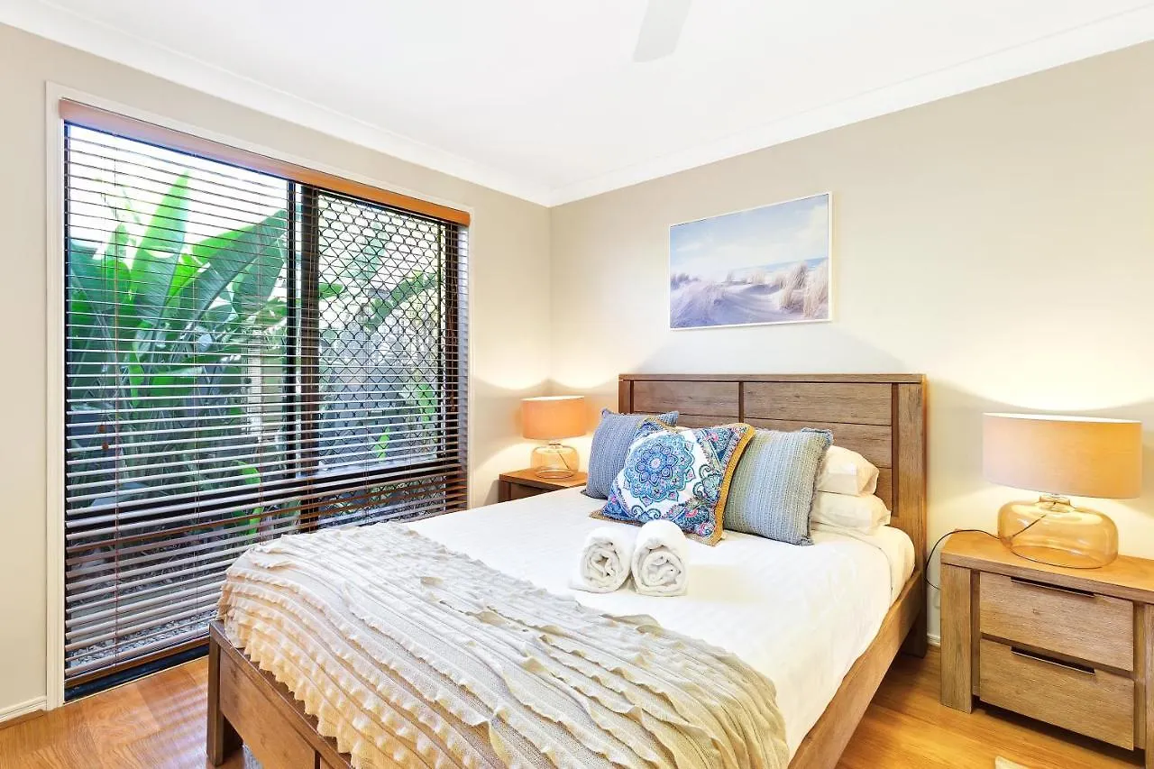 Pet Friendly 5 Bedroom Family Home W Pool At Caloundra Caloundra West 0*,  Австралия