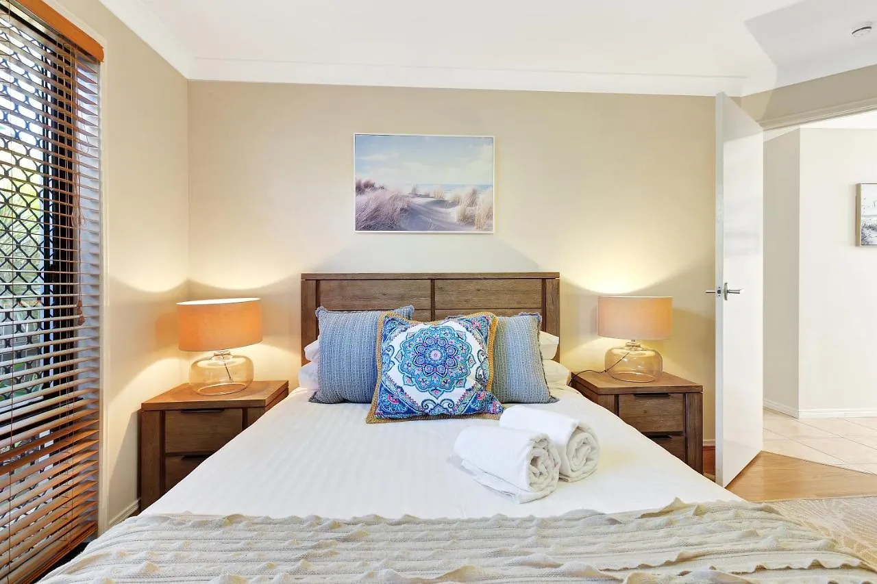 Дом отдыха Pet Friendly 5 Bedroom Family Home W Pool At Caloundra Caloundra West
